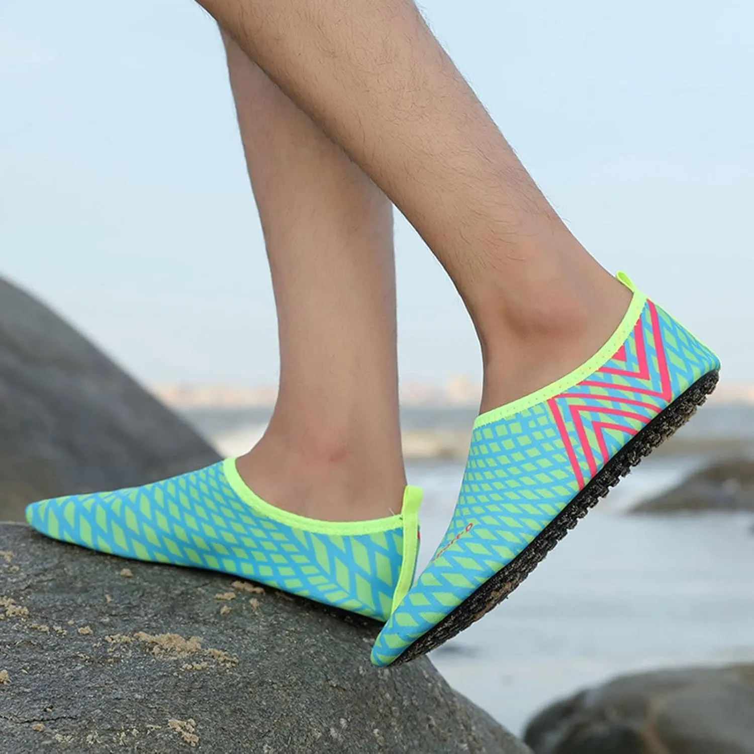 Mens Womens Water Shoes Barefoot Quick Dry Aqua Socks for Beach Swimming Surf Yoga Camping Boating River Pool Non Slip Sport Shoes Spring Shoe for Women 2025