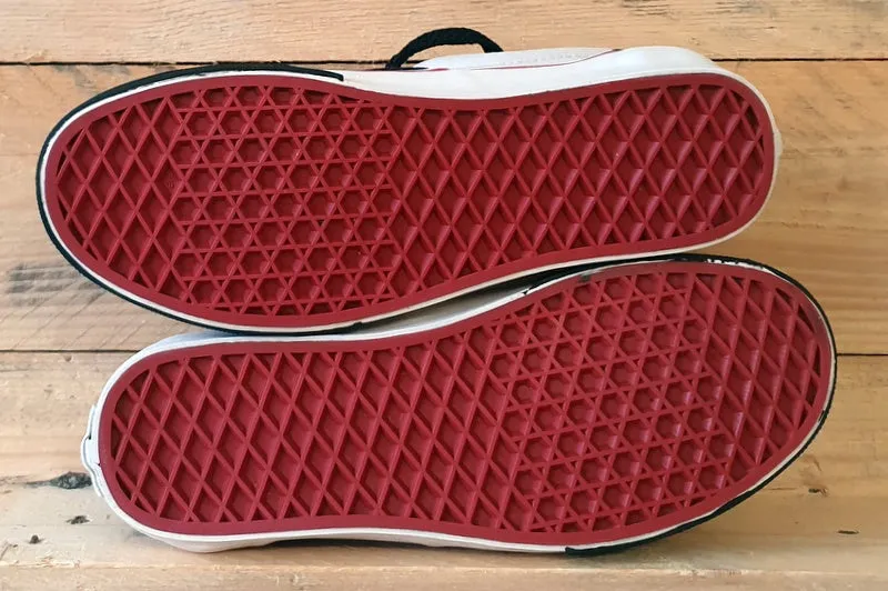 Vans Off The Wall Low Canvas Trainers UK4/US6.5/EU36.5 TB4R Black/White/Red